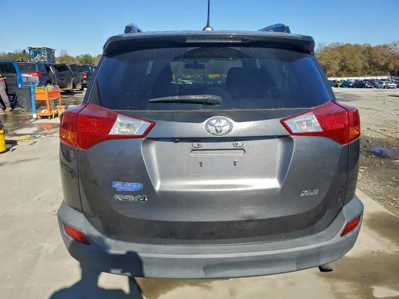 2015 TOYOTA RAV4 XLE  