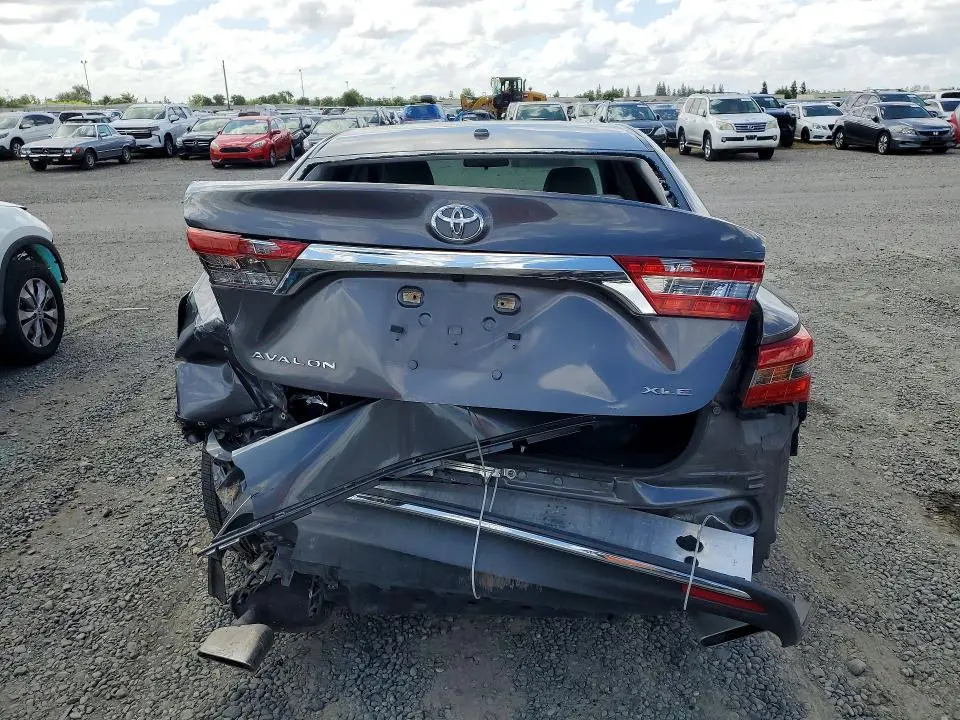 2016 TOYOTA AVALON   
