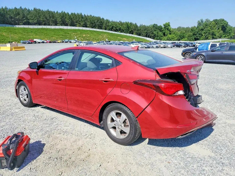 2015 HYUNDAI ELANTRA SE  