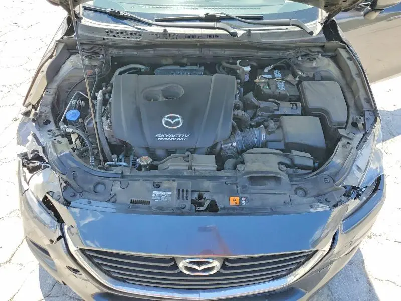 2018 MAZDA 3 TOURING  