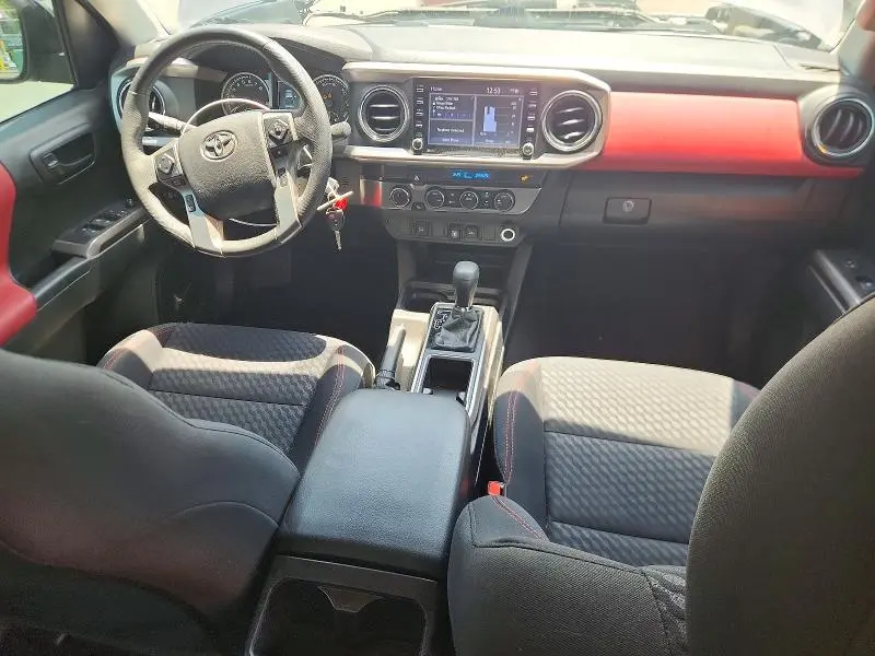 2022 TOYOTA TACOMA SR5 V6  