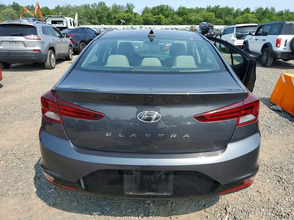 2020 HYUNDAI ELANTRA SEL  