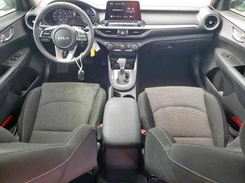 2022 KIA FORTE FE  