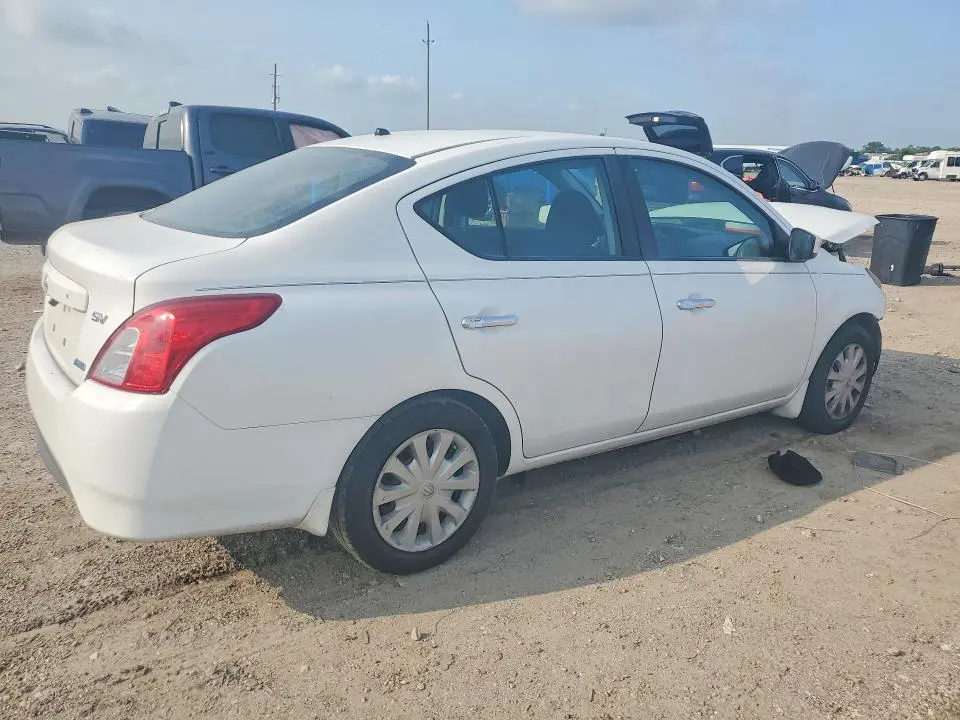 2016 NISSAN VERSA 1.6 SV  
