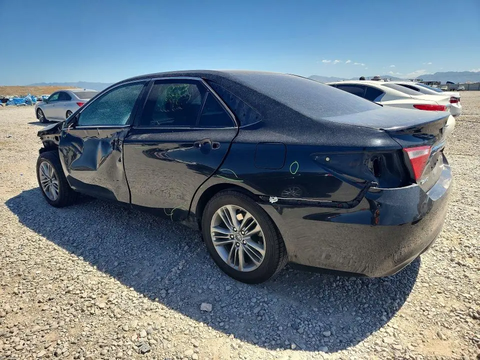 2017 TOYOTA CAMRY SE  