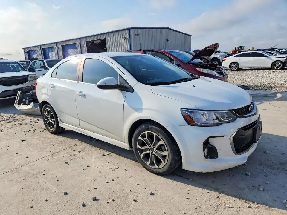2019 CHEVROLET SONIC LT  