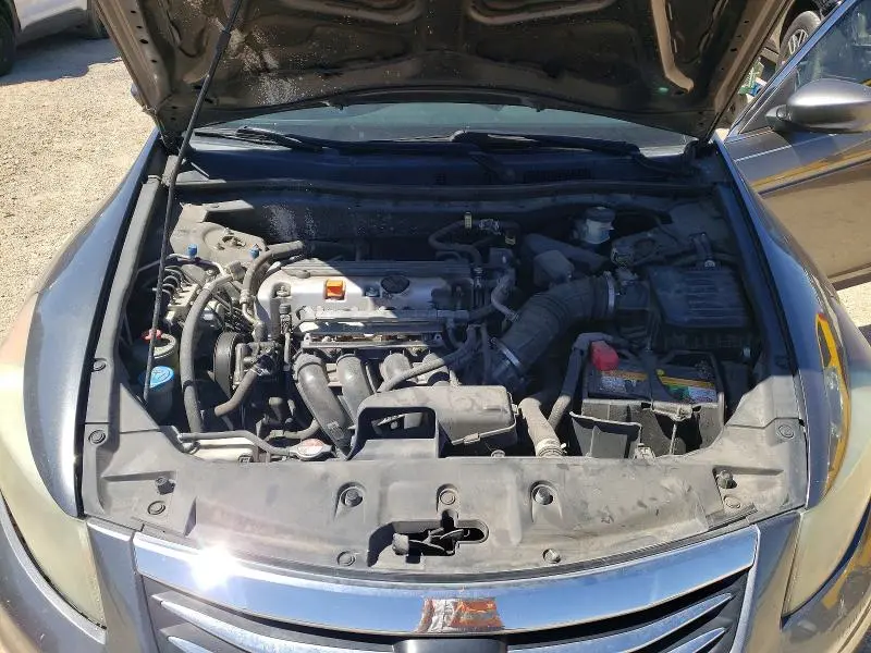 2011 HONDA ACCORD SE  