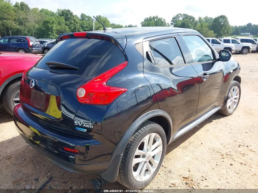 2014 NISSAN JUKE SV