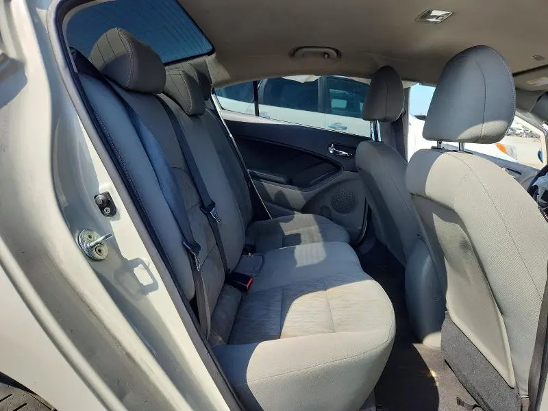 2015 KIA FORTE LX  