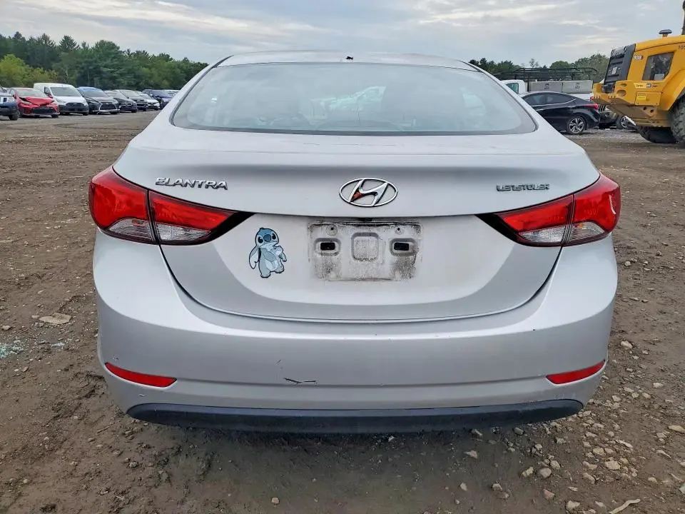 2015 HYUNDAI ELANTRA SE  