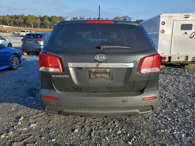 2011 KIA SORENTO BASE  