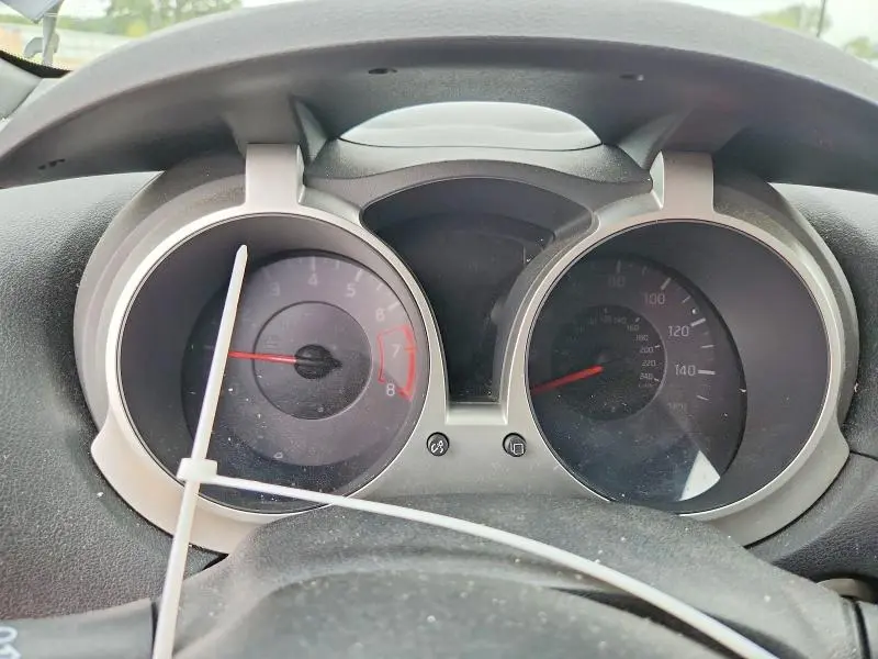 2011 NISSAN JUKE S  
