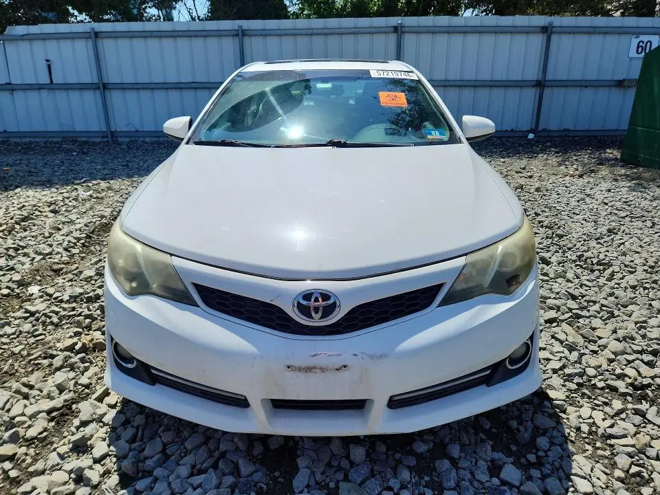 2012 TOYOTA CAMRY SE  
