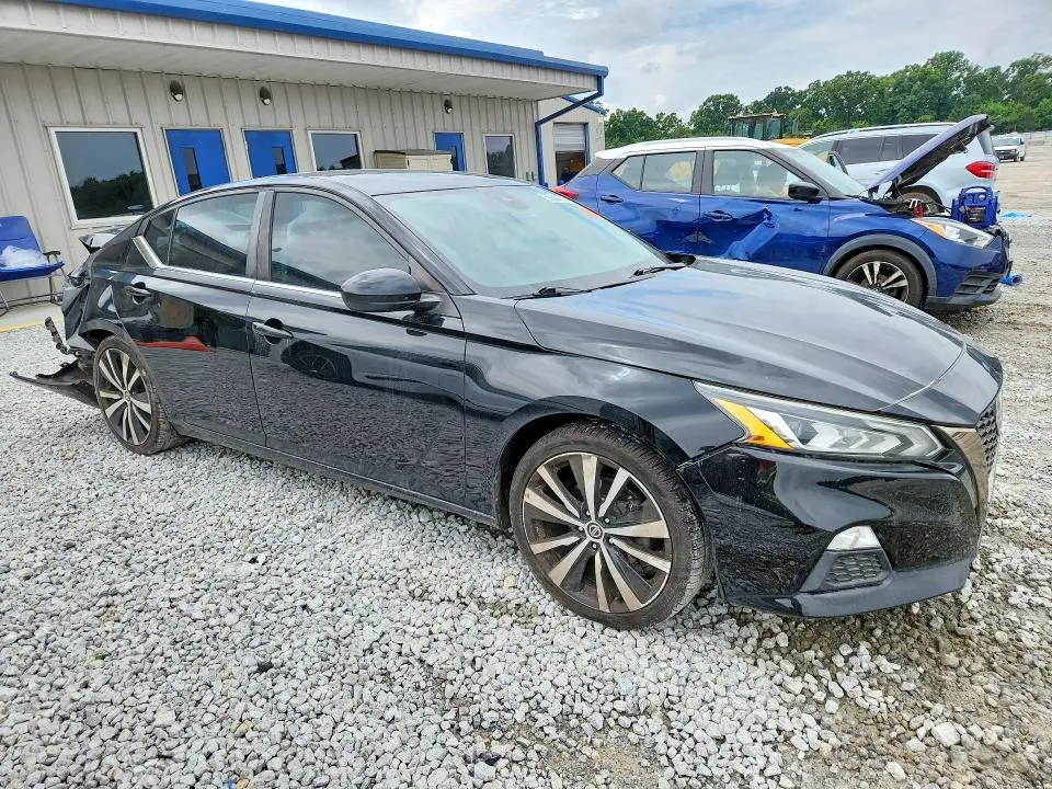 2020 NISSAN ALTIMA SR  