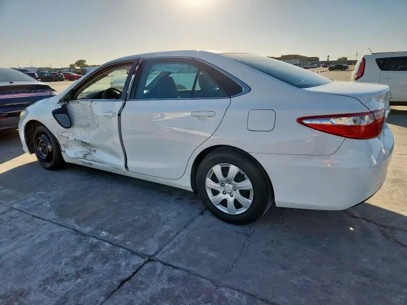 2016 TOYOTA CAMRY LE  