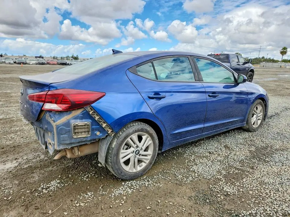 2020 HYUNDAI ELANTRA SEL  