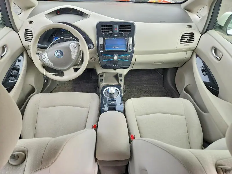 2012 NISSAN LEAF SV  