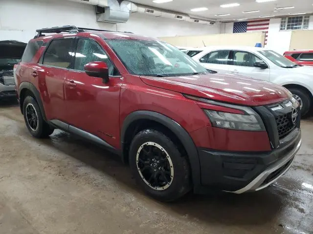2023 NISSAN PATHFINDER SV  