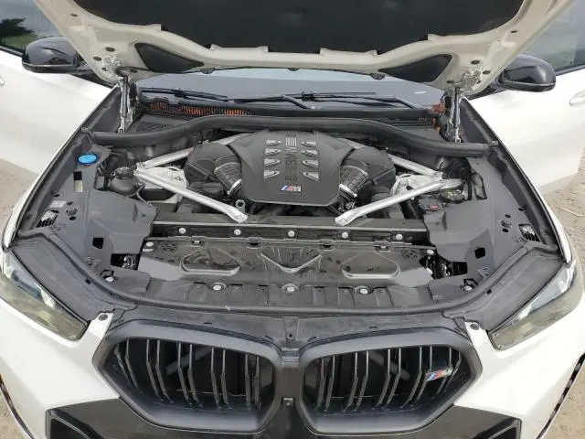 2024 BMW X6 M60I  