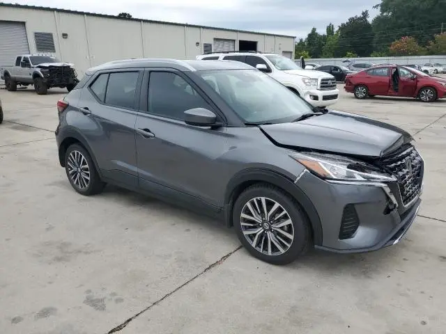 2021 NISSAN KICKS SV  