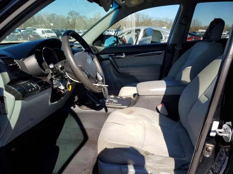 2013 KIA SORENTO LX  