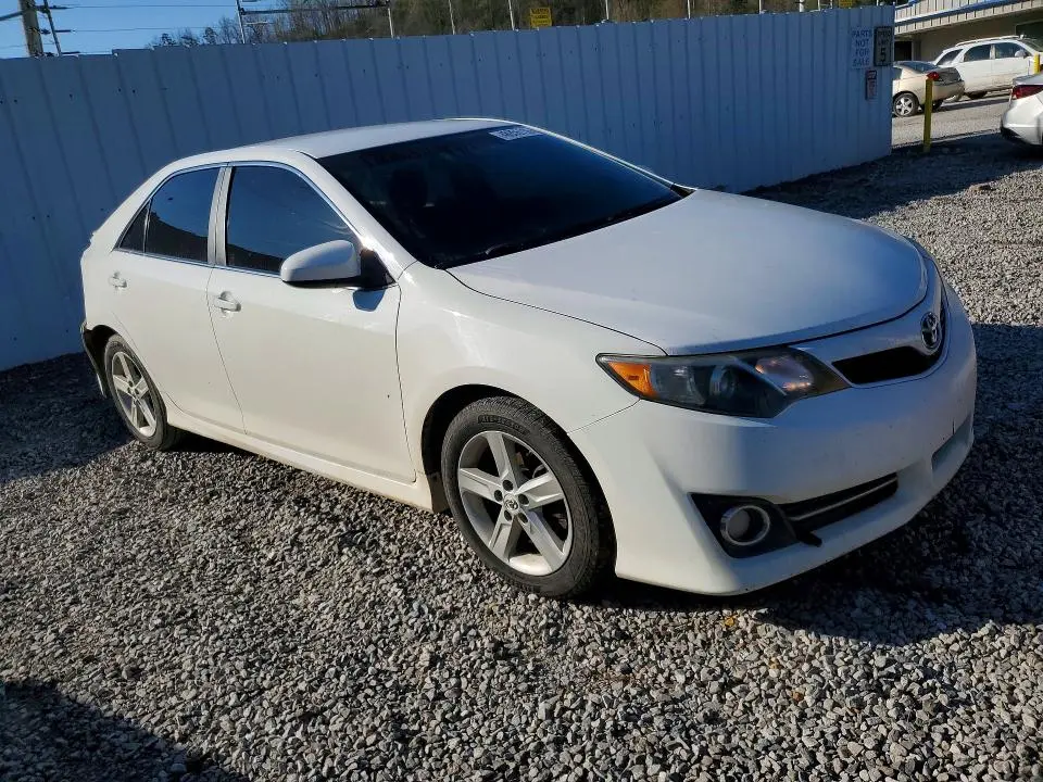 2012 TOYOTA CAMRY SE  