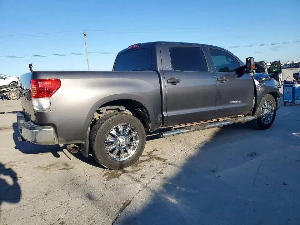 2011 TOYOTA TUNDRA GRADE  