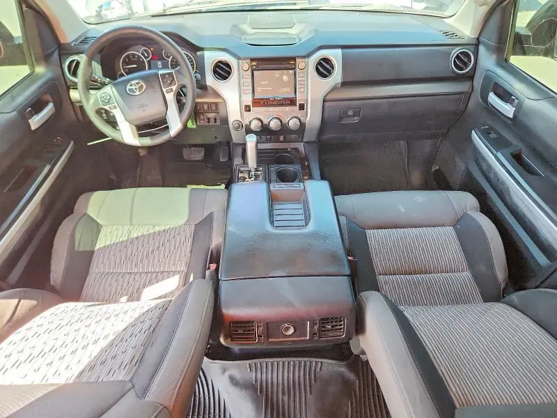 2017 TOYOTA TUNDRA SR5  