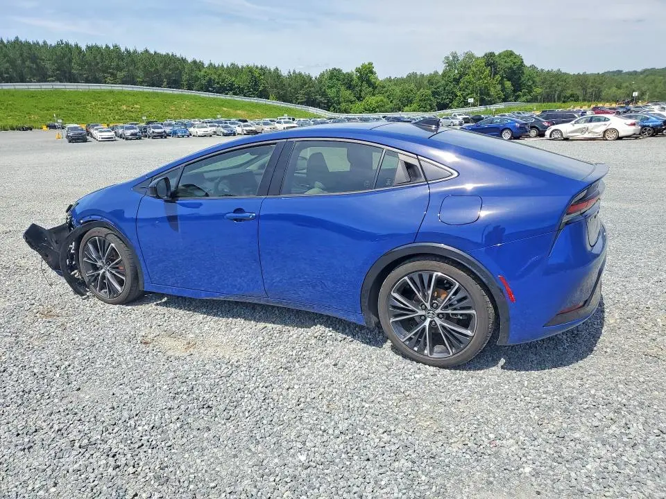 2023 TOYOTA PRIUS XLE  