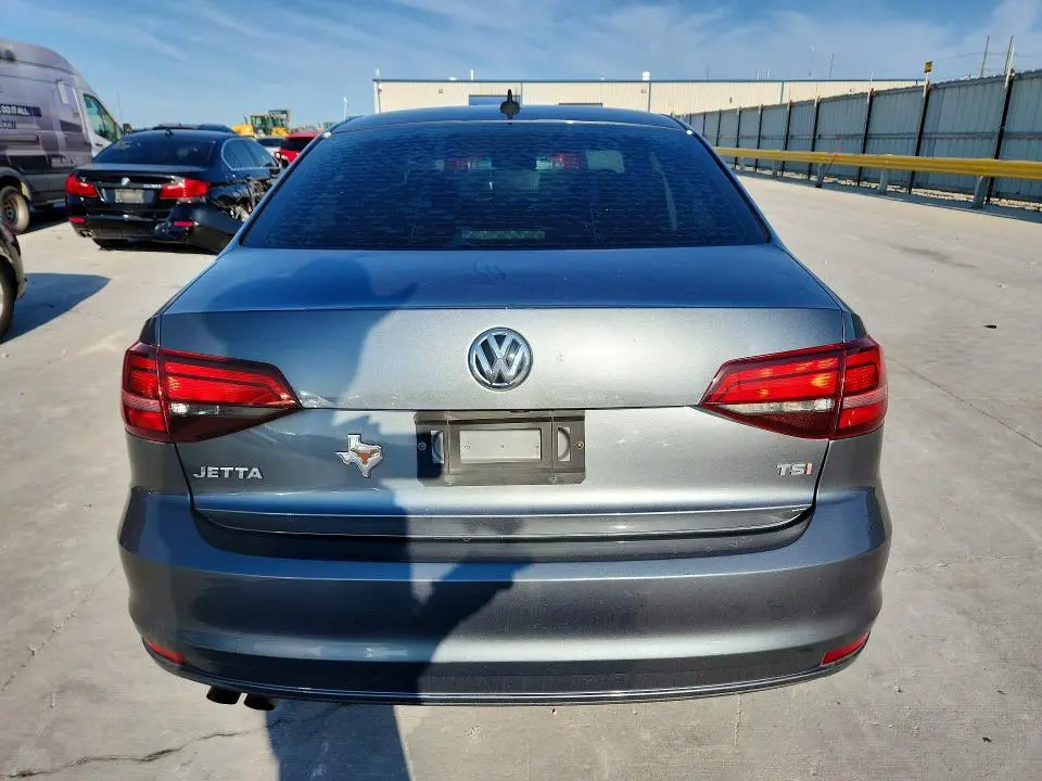 2016 VOLKSWAGEN JETTA   