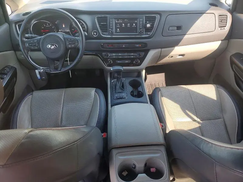 2018 KIA SEDONA LX  