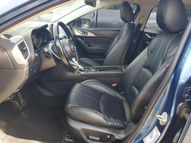 2017 MAZDA 3 TOURING  