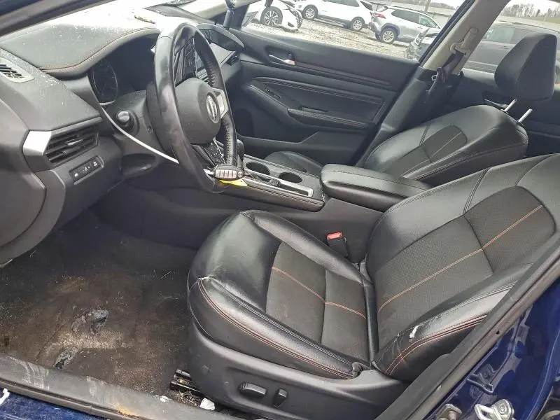 2021 NISSAN ALTIMA SR  