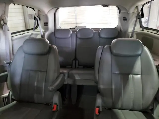 2010 CHRYSLER TOWN & COUNTRY TOURING  