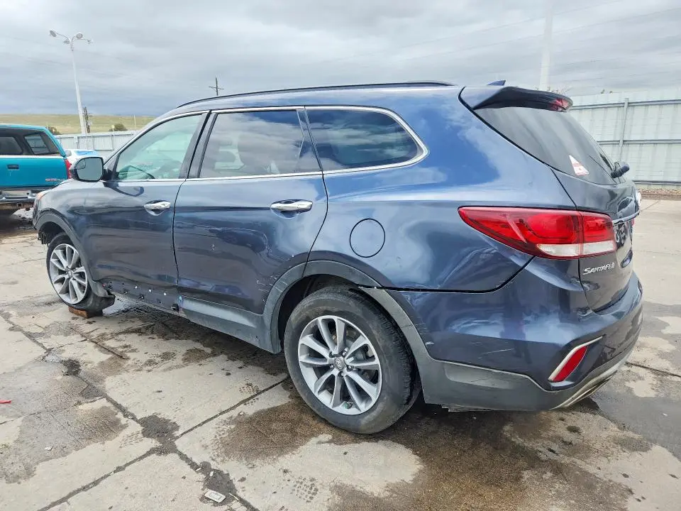 2017 HYUNDAI SANTA FE SE  