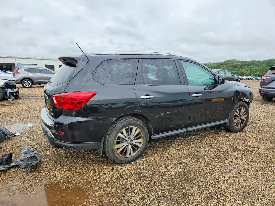 2017 NISSAN PATHFINDER SV  