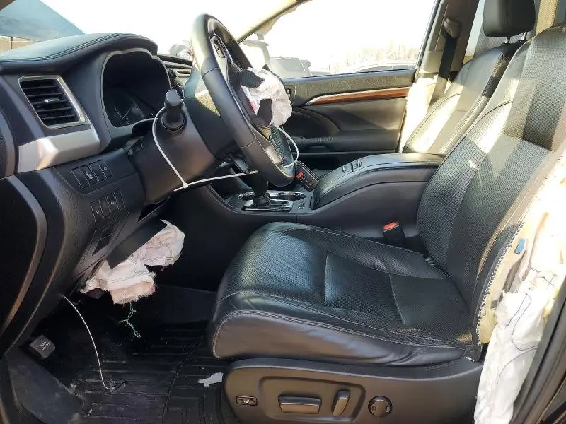 2016 TOYOTA HIGHLANDER LIMITED  