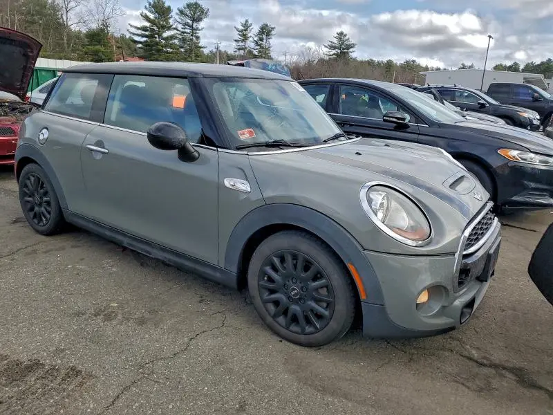 2017 MINI COOPER S  