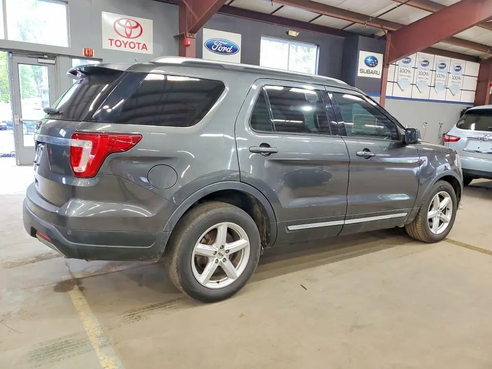 2019 FORD EXPLORER XLT  