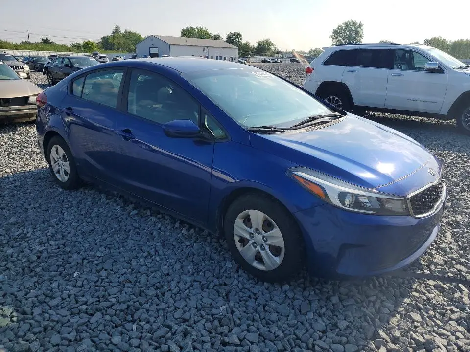 2017 KIA FORTE LX  