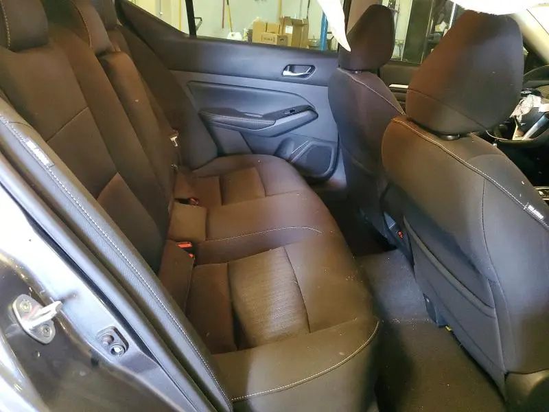 2021 NISSAN ALTIMA SV  