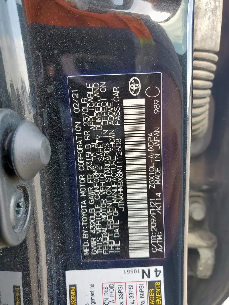 2021 TOYOTA C-HR XLE  