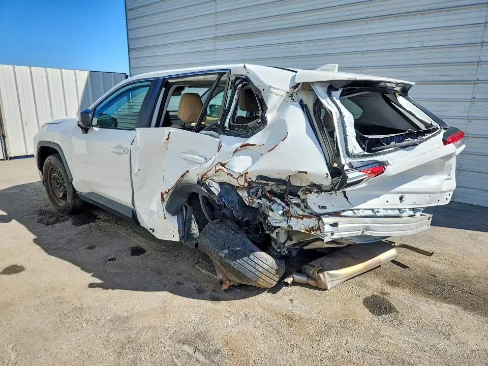 2022 TOYOTA RAV4 LE  
