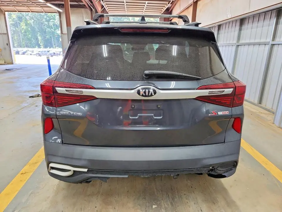 2021 KIA SELTOS S  