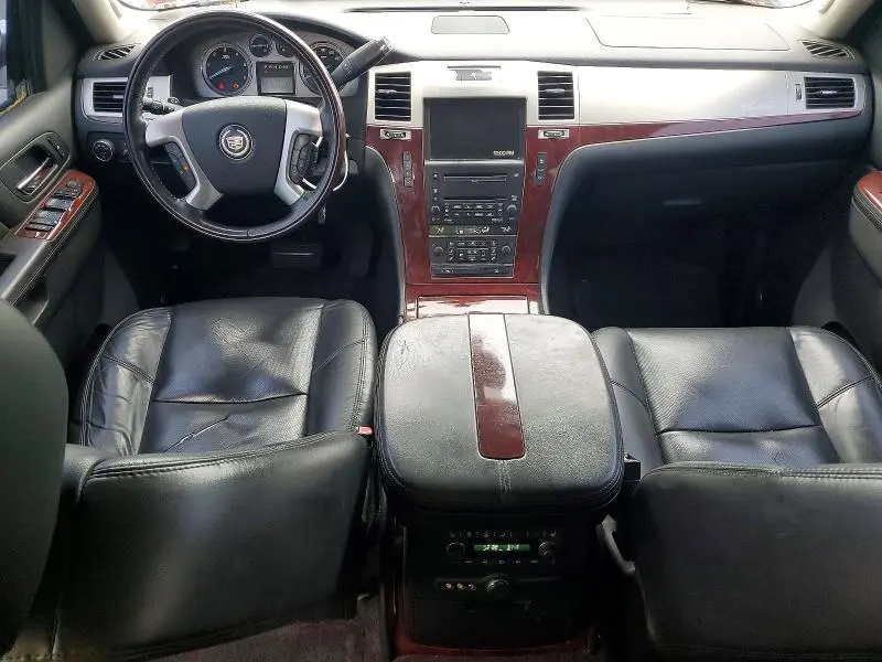 2010 CADILLAC ESCALADE ESV PREMIUM  