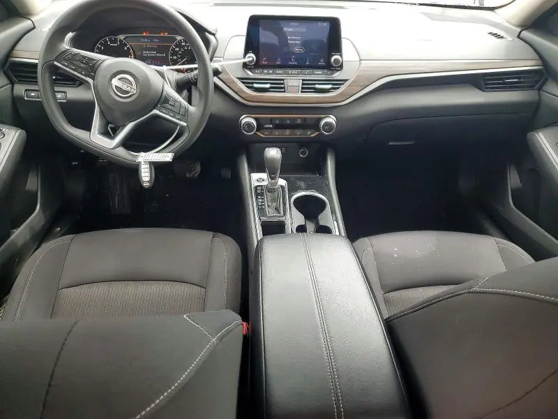 2024 NISSAN ALTIMA SV  
