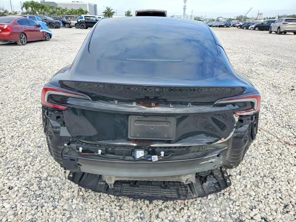2025 TESLA MODEL 3   