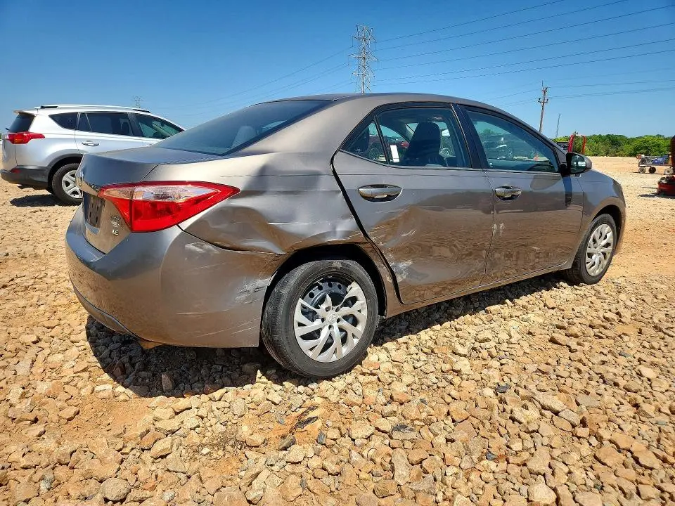 2017 TOYOTA COROLLA LE  