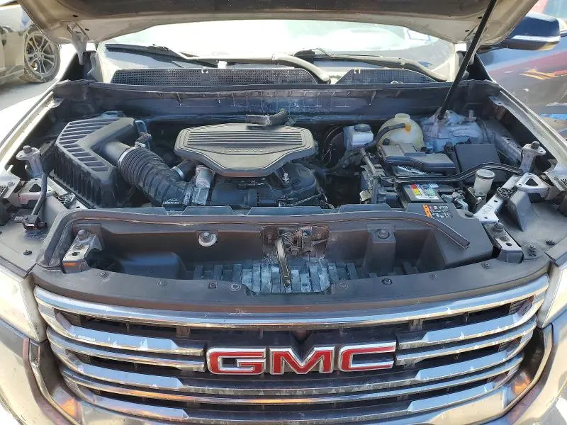 2021 GMC ACADIA AT4  