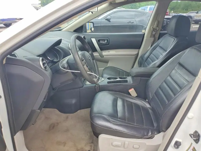 2011 NISSAN ROGUE S  
